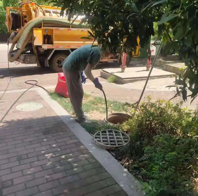 新政镇市政排污管道清淤疏通——专业团队，让您全程省心！